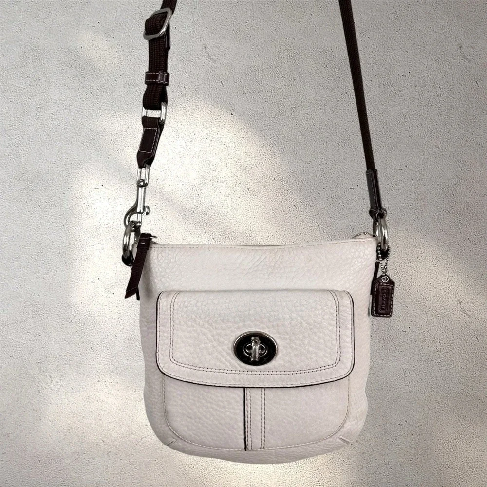 Coach White Park Penelope Pebbled Leather Crossbody Bag Turnlock Front Pocket